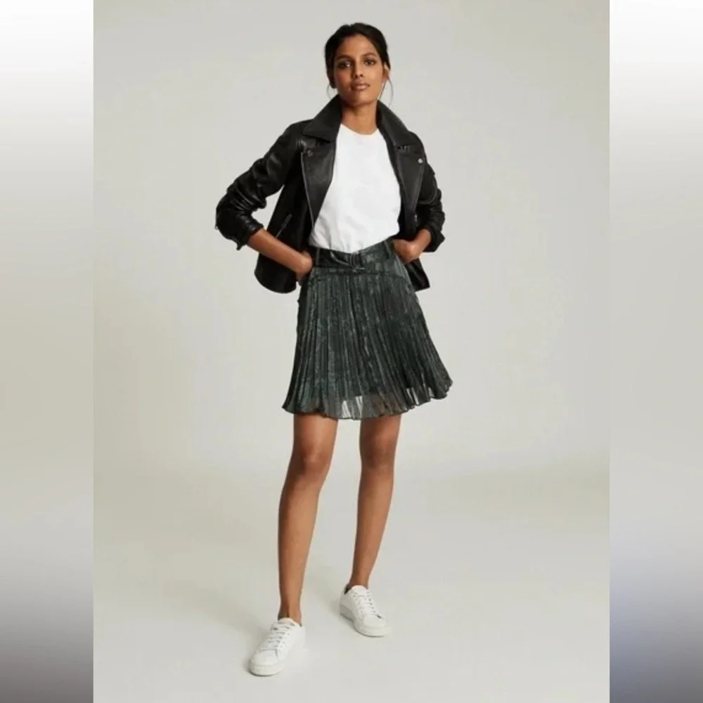 Reiss Snake Print Mini Skirt in green and black - Picture 2 of 15